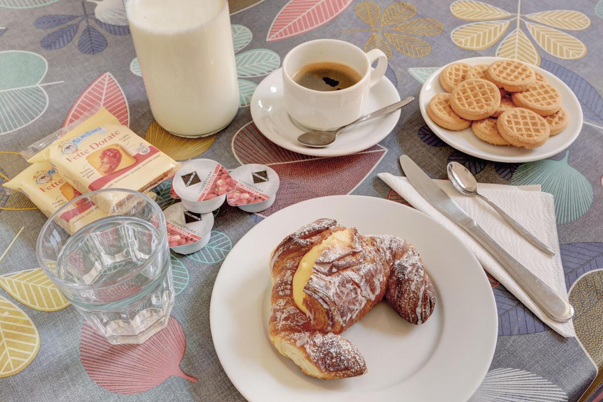 Bed and Breakfast Claudia House Roma Termini Экстерьер фото